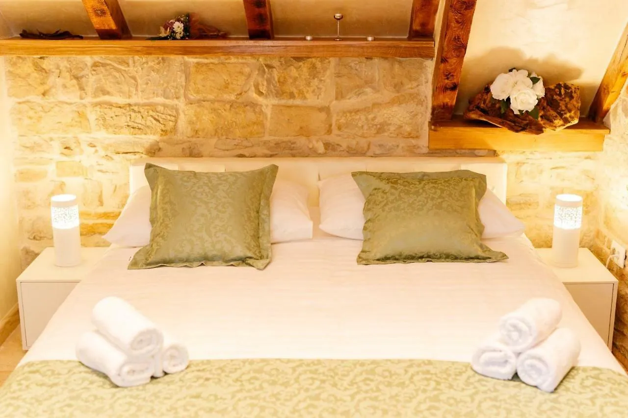 Stone House Luxury Rooms Split Maison d'hôtes